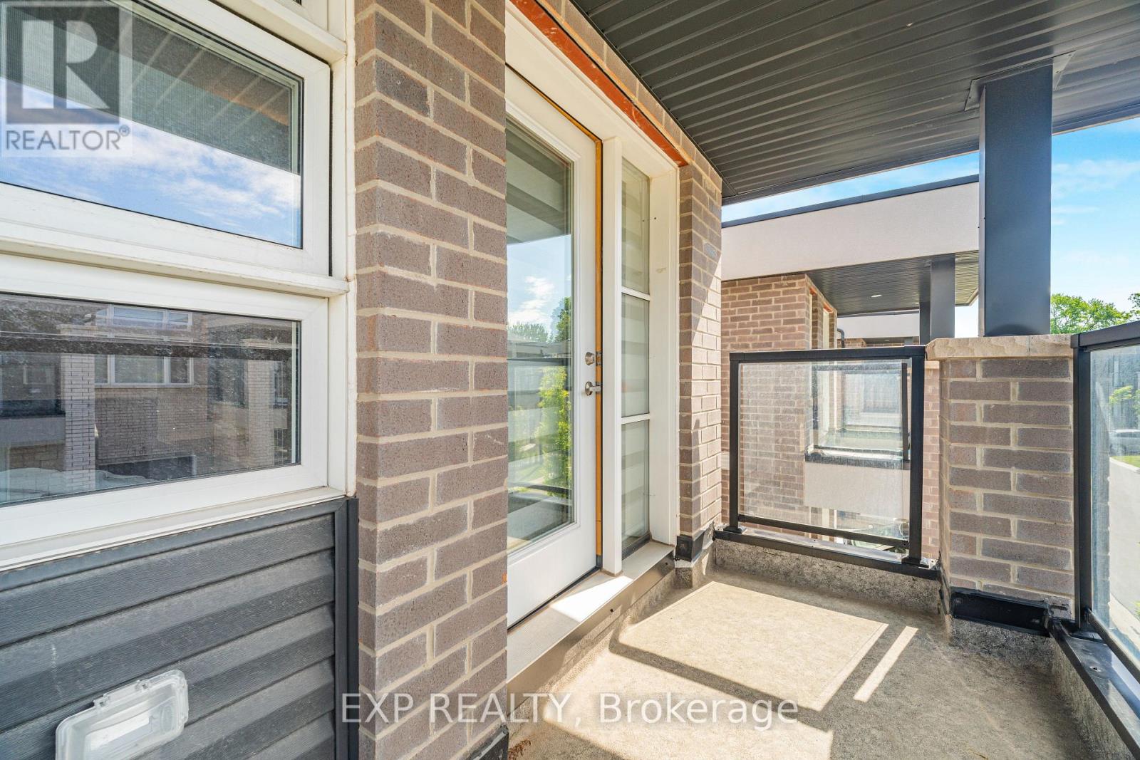 #28 5672 DORCHESTER ROAD - 29