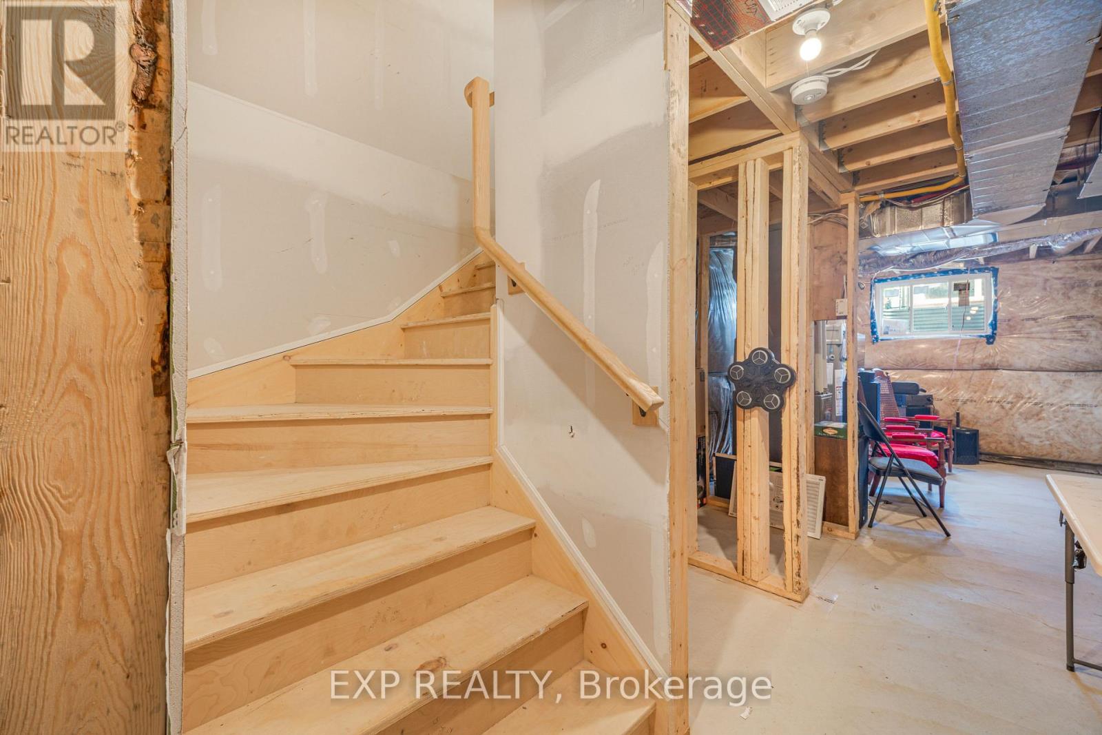 #28 5672 DORCHESTER ROAD - 33