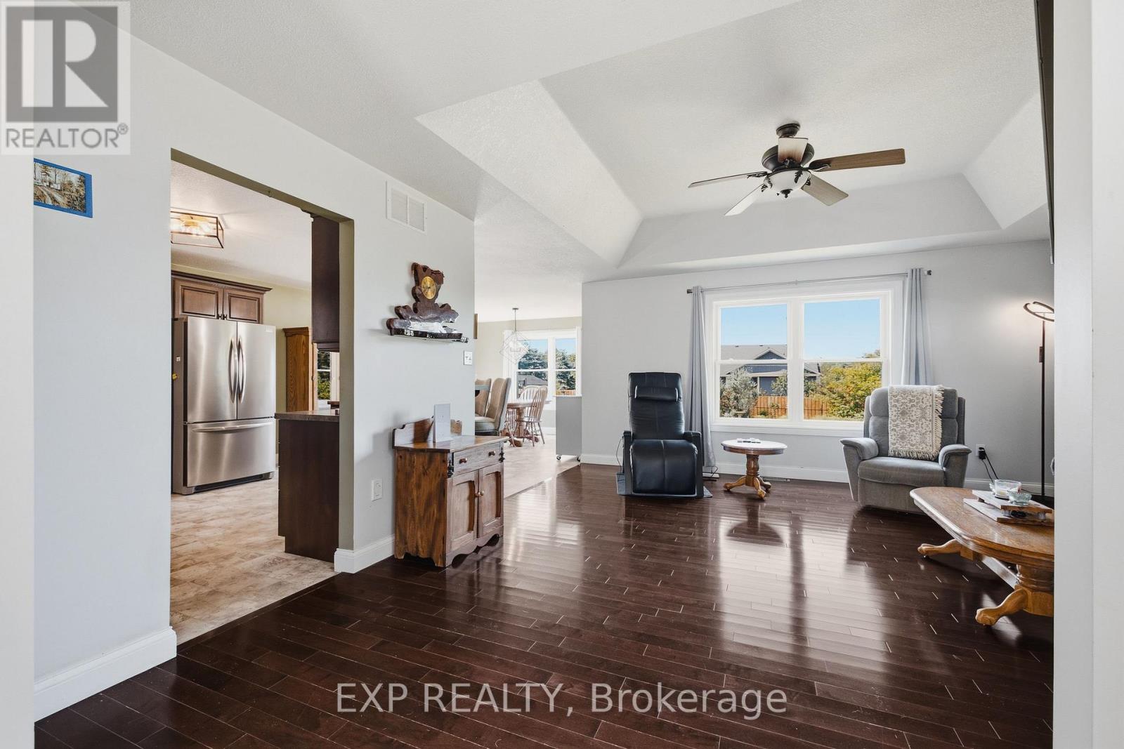 14 REGENCY DRIVE - 10