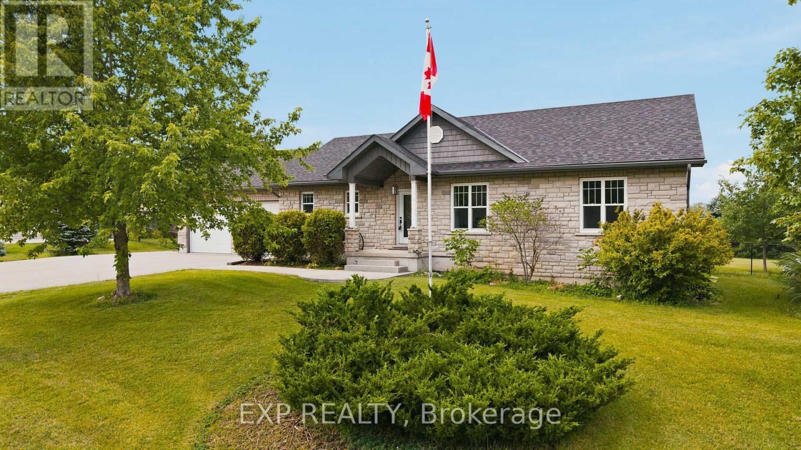 14 REGENCY DRIVE - 32