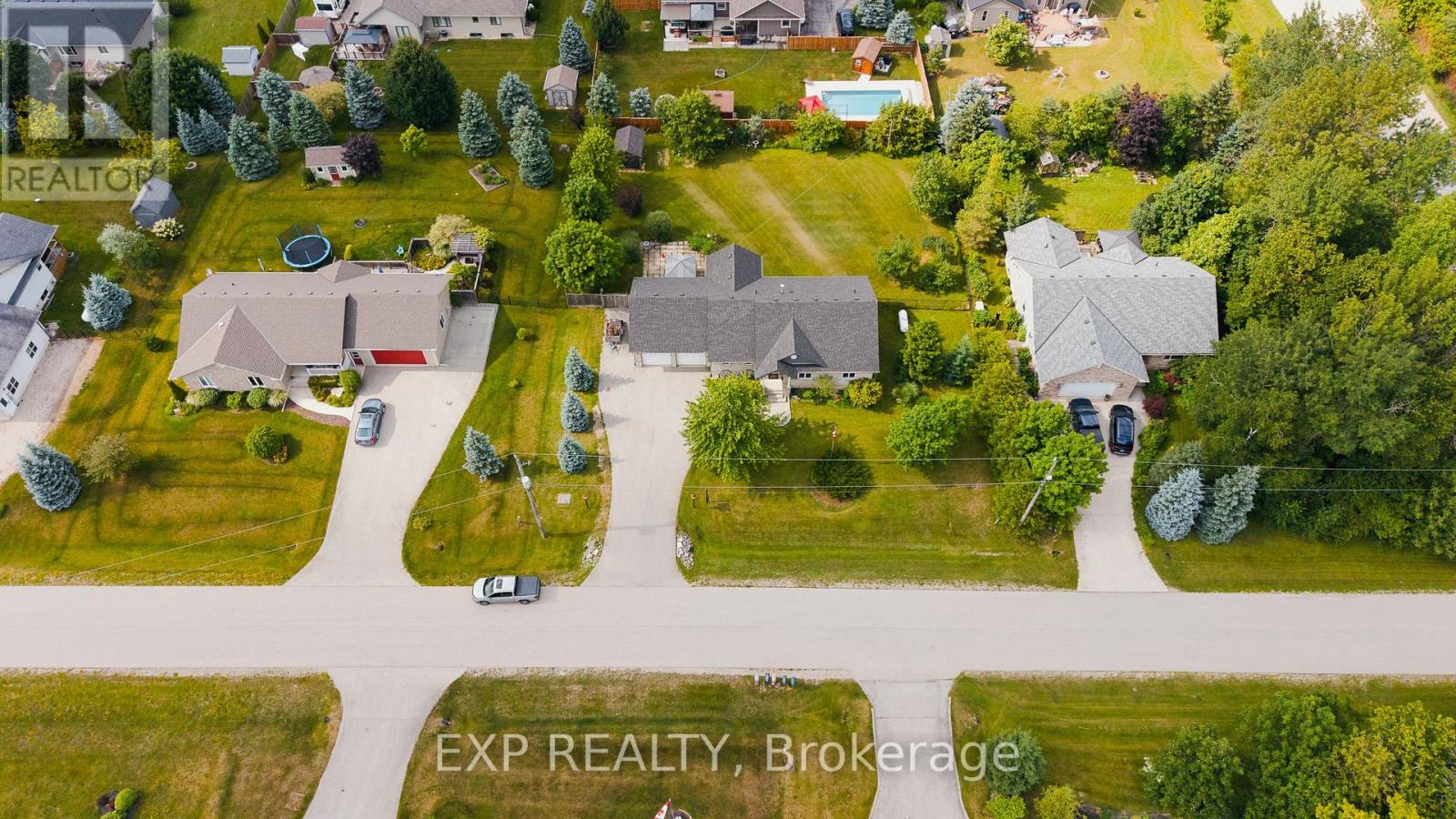 14 REGENCY DRIVE - 35