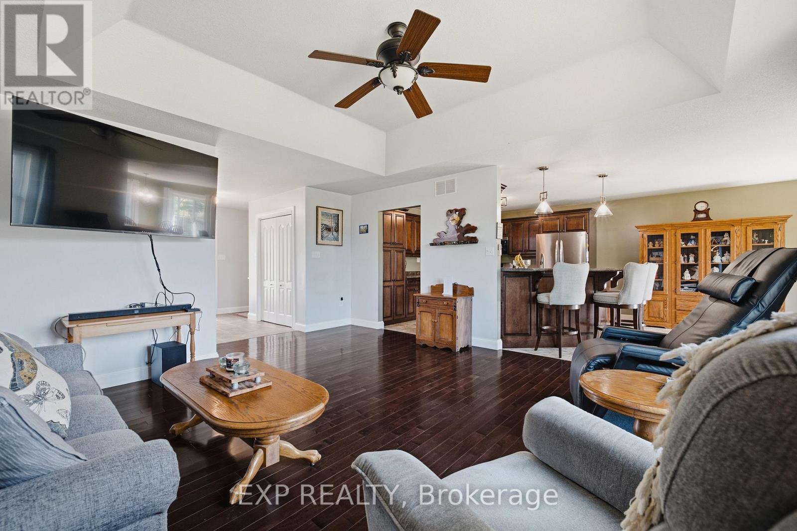 14 REGENCY DRIVE - 8
