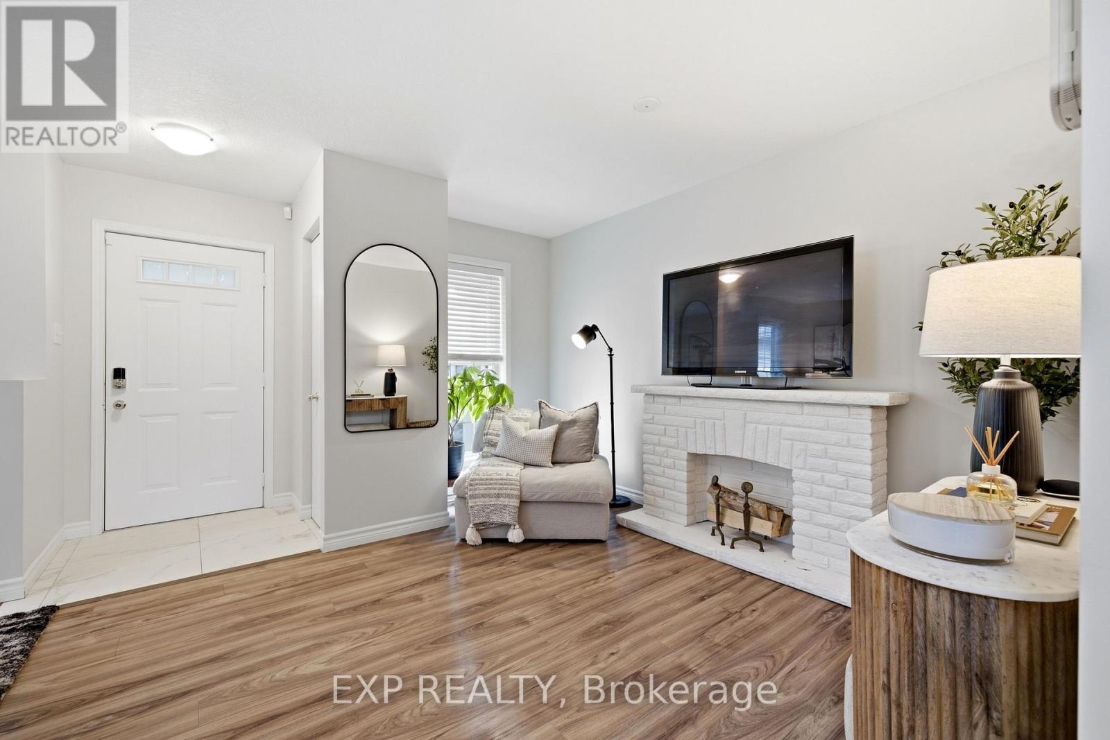 704 JACOB LANE - Image 4