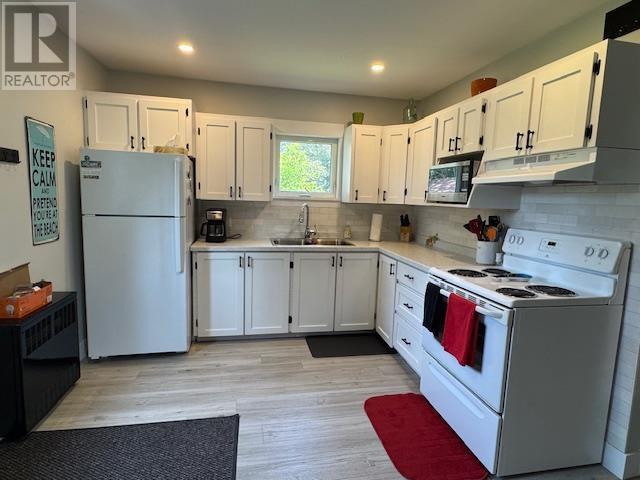 14 East Drive - 5