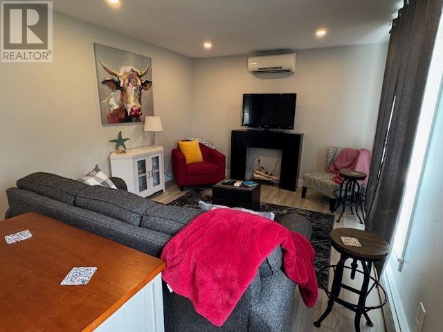 14 East Drive - 9