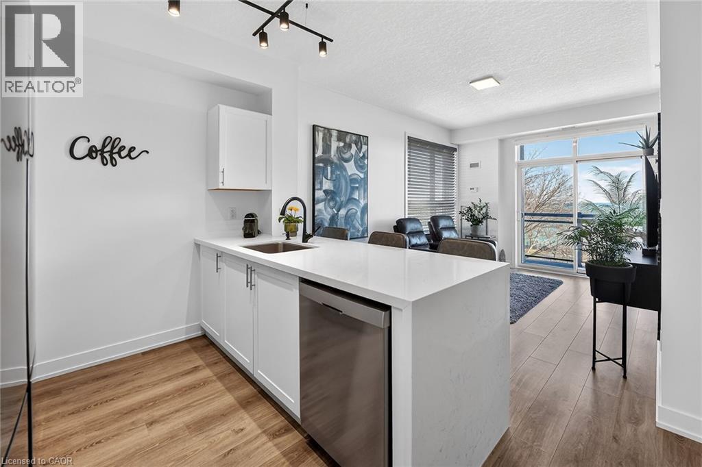 #327 35 SOUTHSHORE Crescent - 14