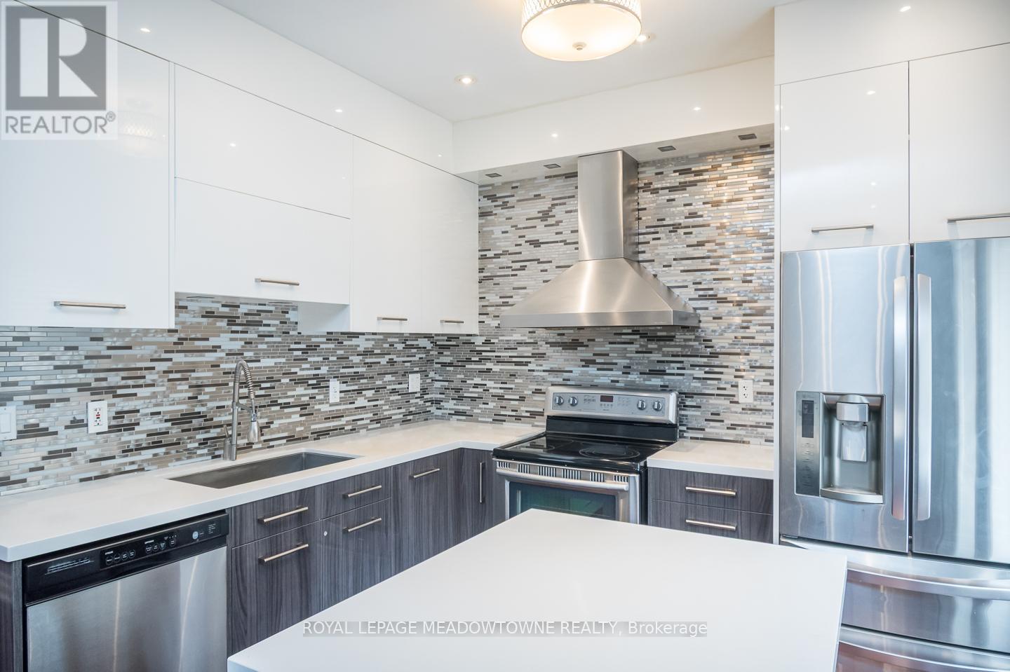 3486 EGLINTON AVENUE W - 13