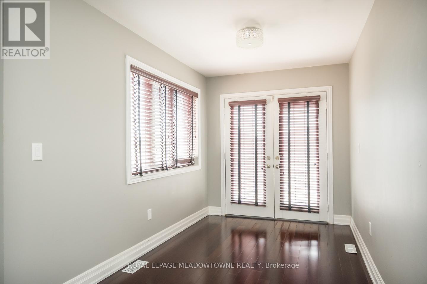 3486 EGLINTON AVENUE W - 20
