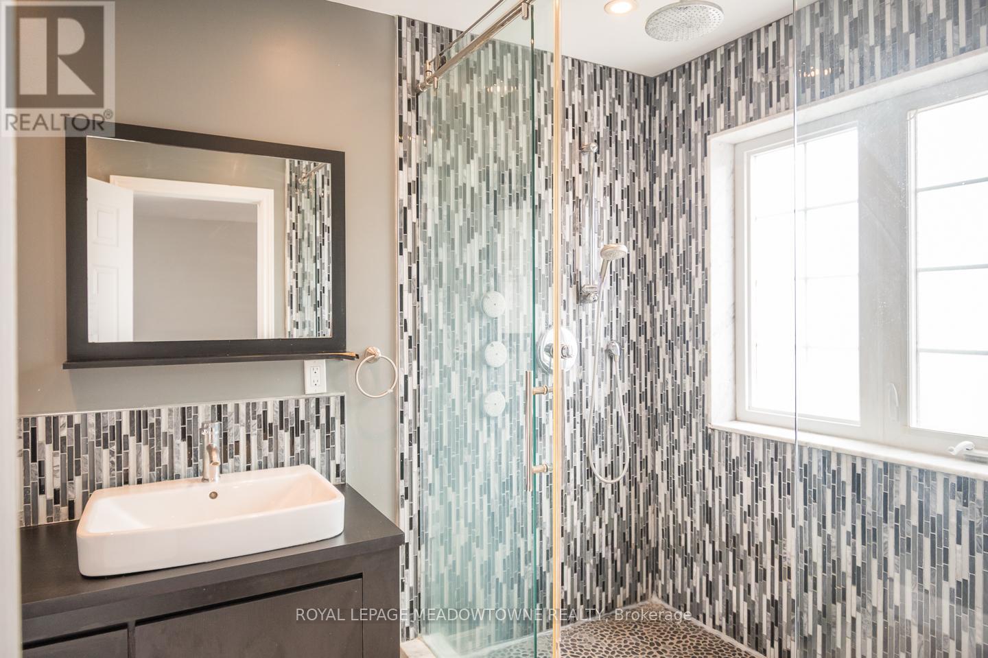 3486 EGLINTON AVENUE W - 24