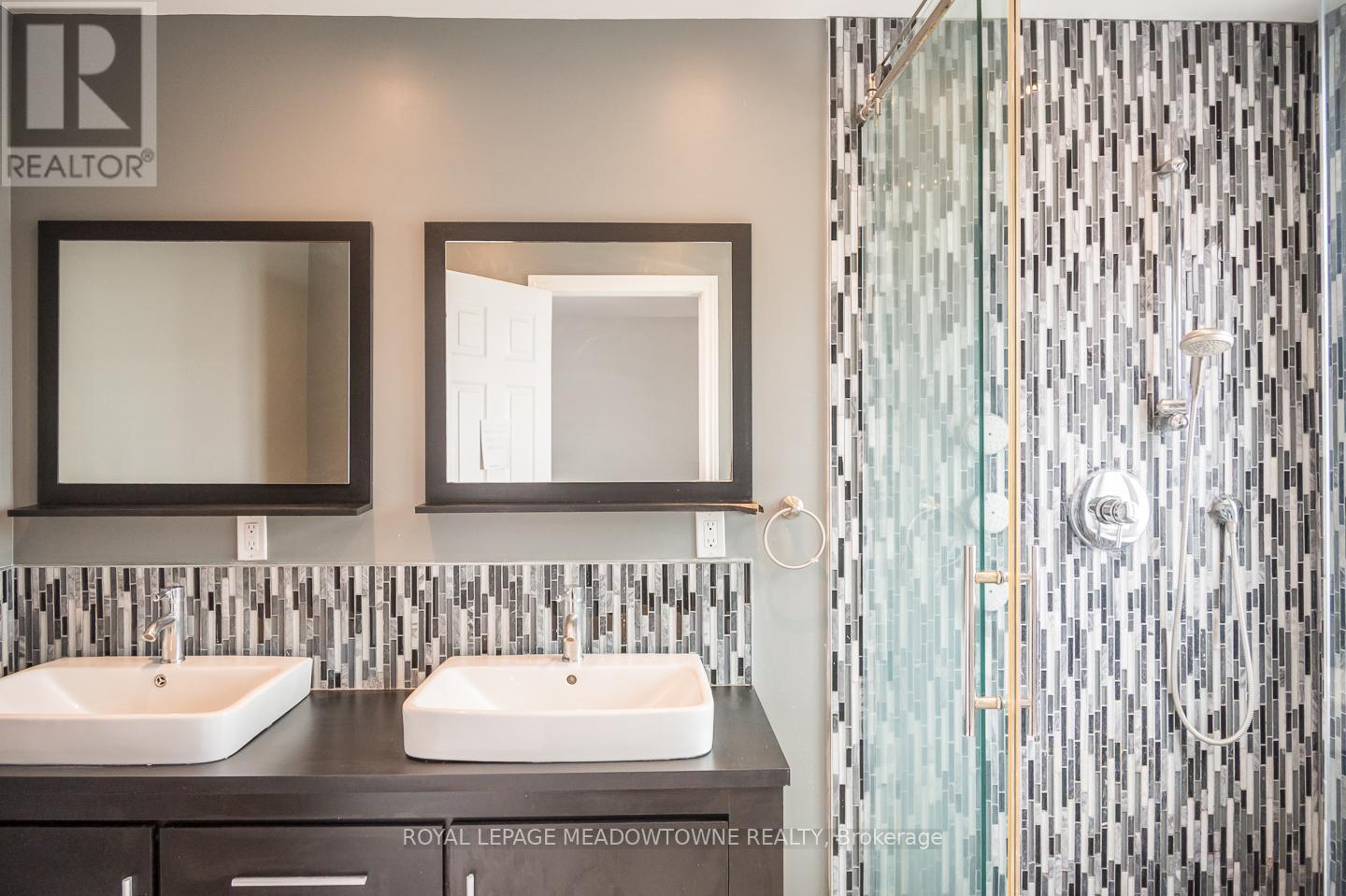 3486 EGLINTON AVENUE W - 23