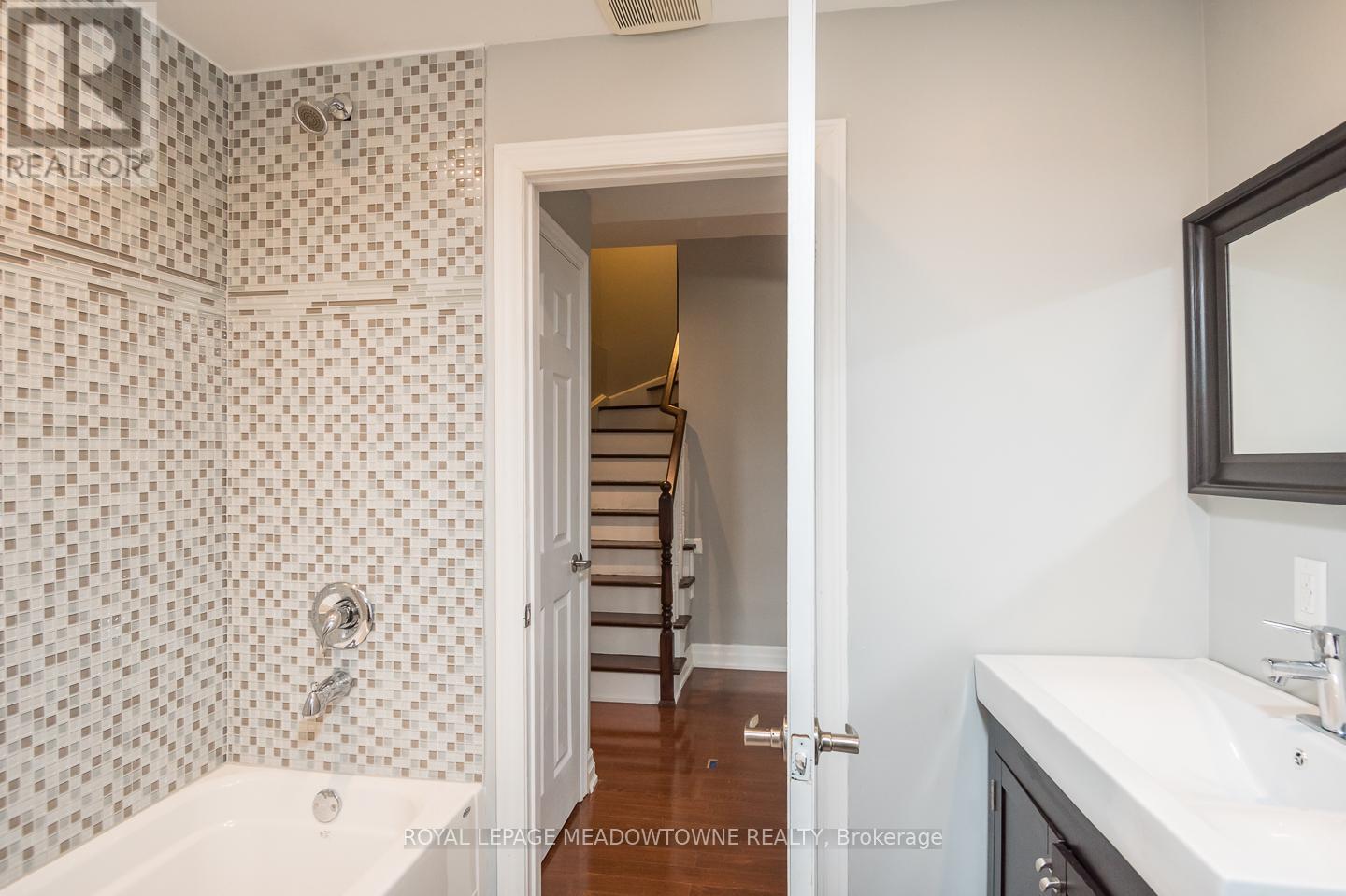 3486 EGLINTON AVENUE W - 34