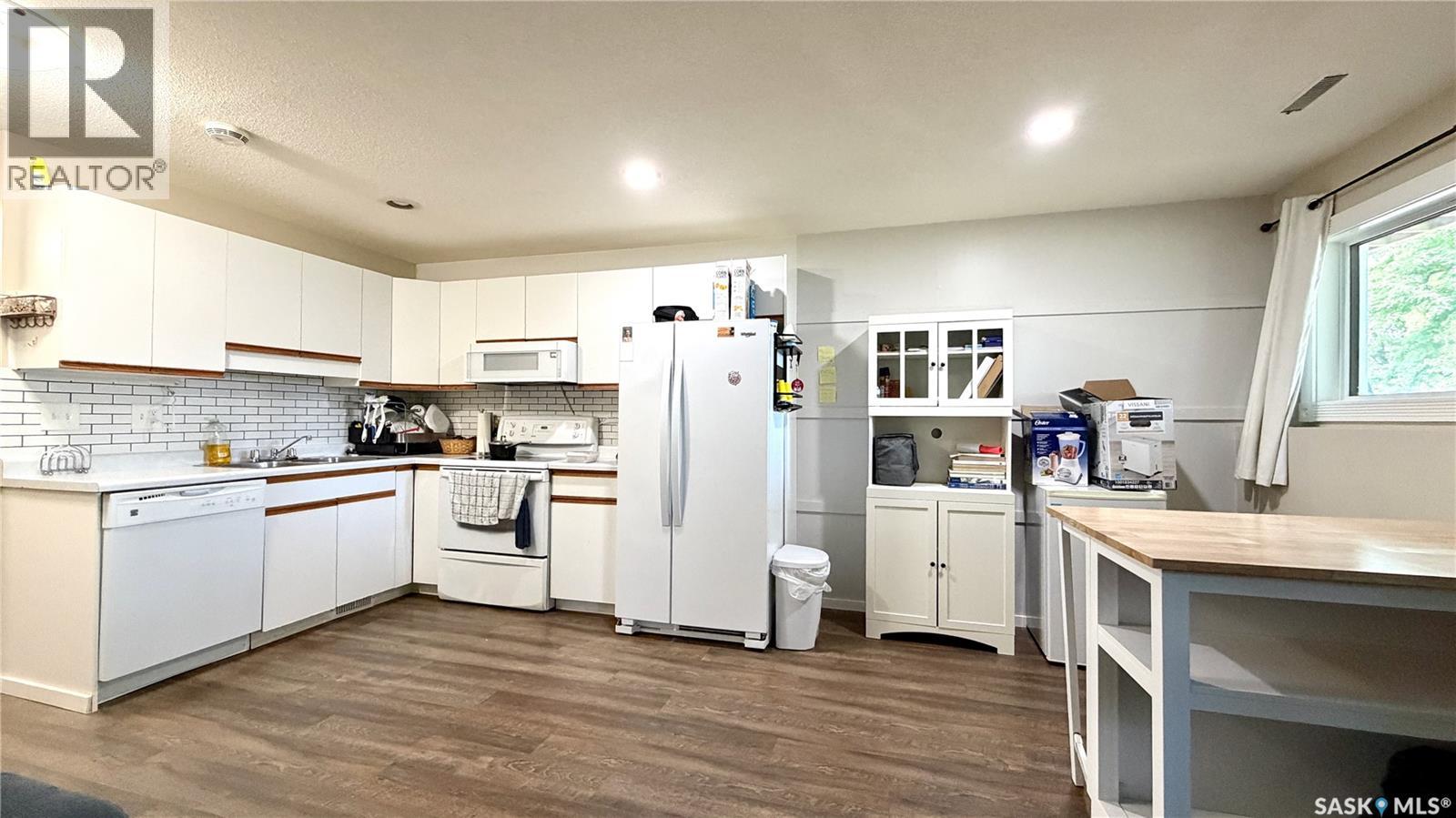 #409 109th STREET W - 32
