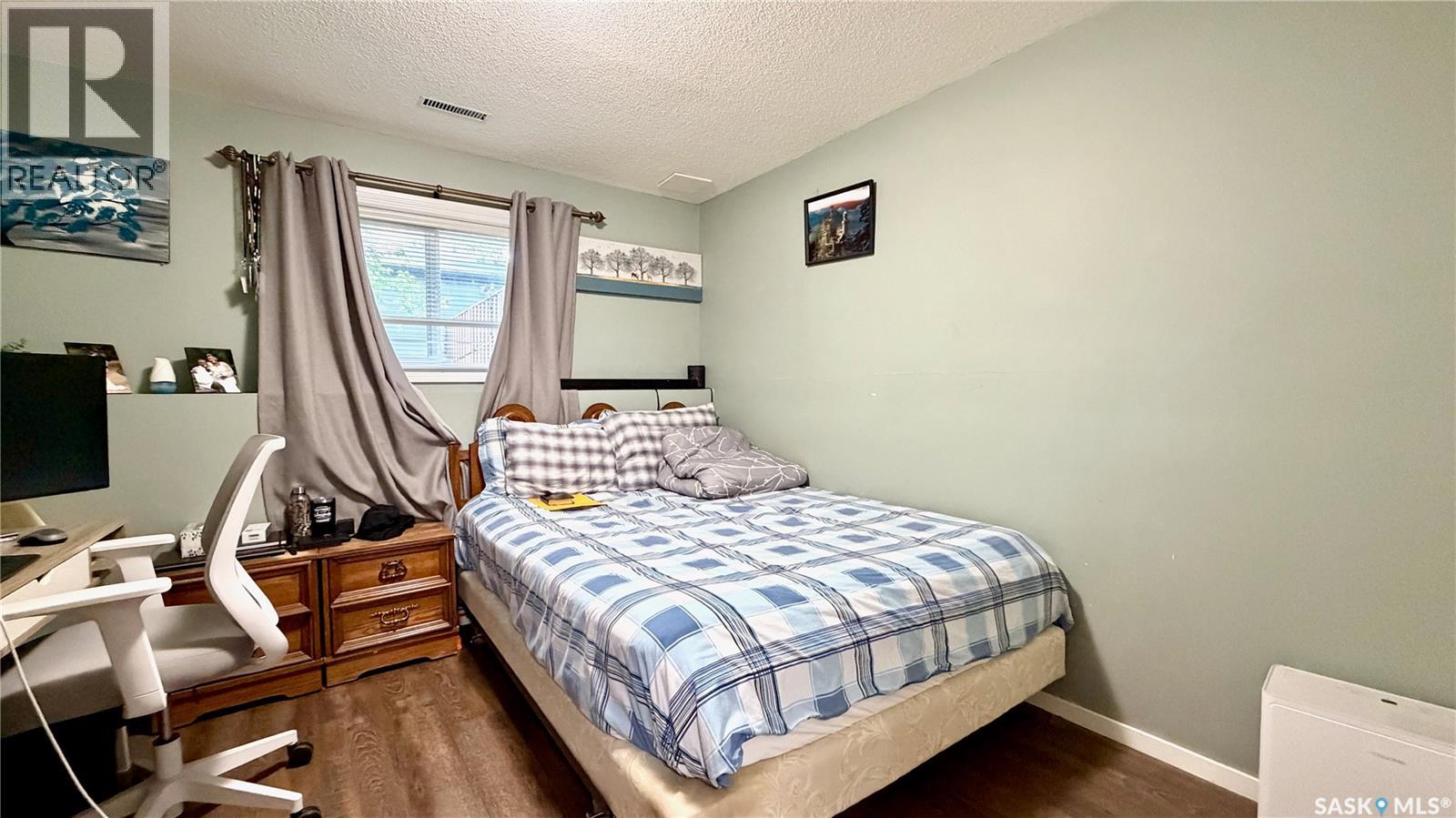 #409 109th STREET W - 37