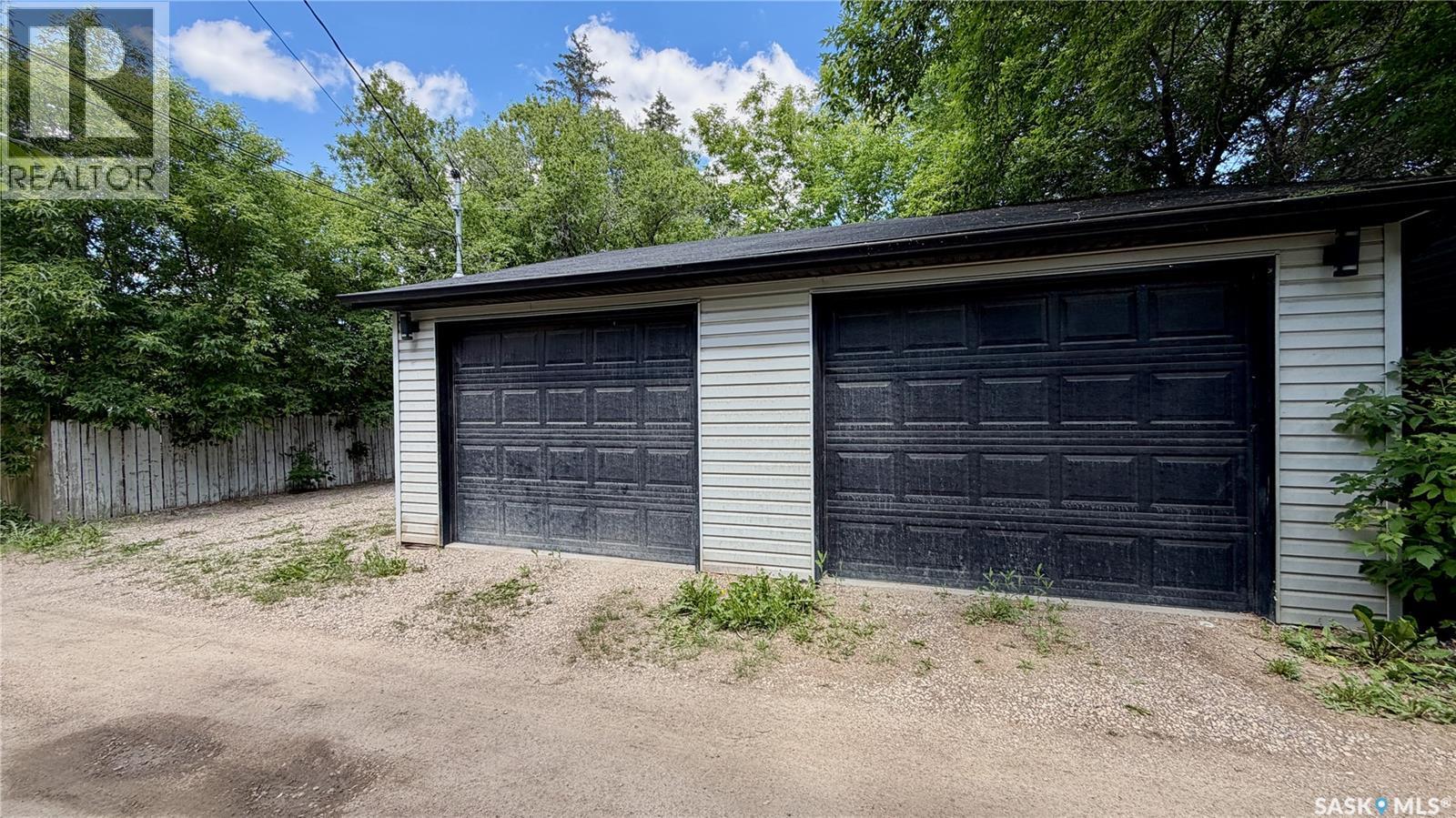 #409 109th STREET W - 42