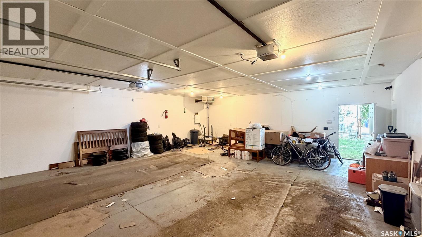#409 109th STREET W - 44