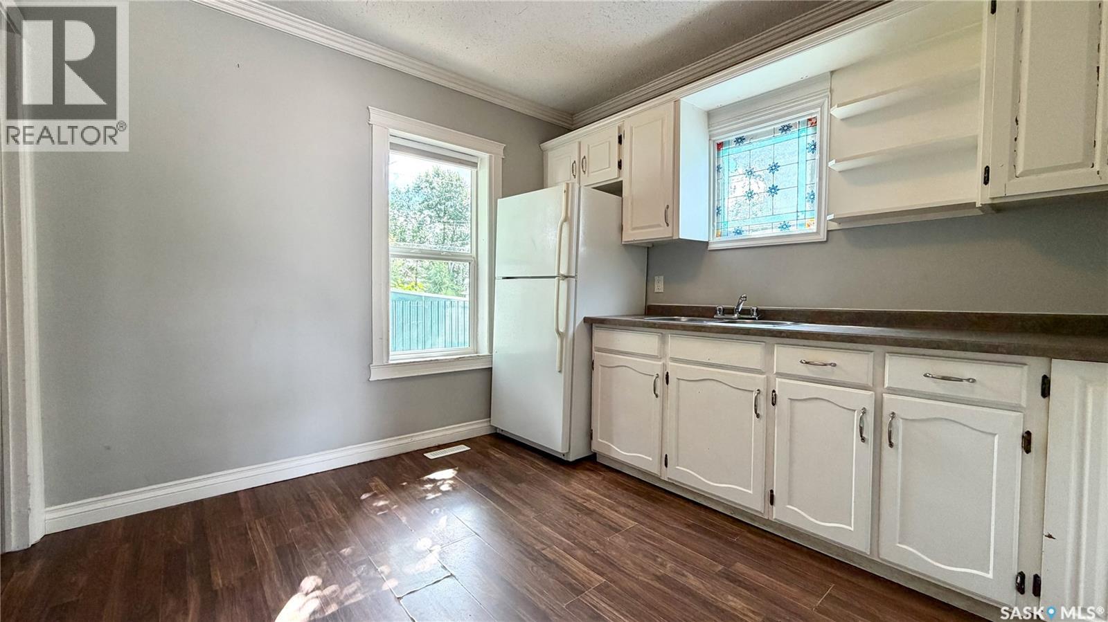 320 M AVENUE N - photo 4