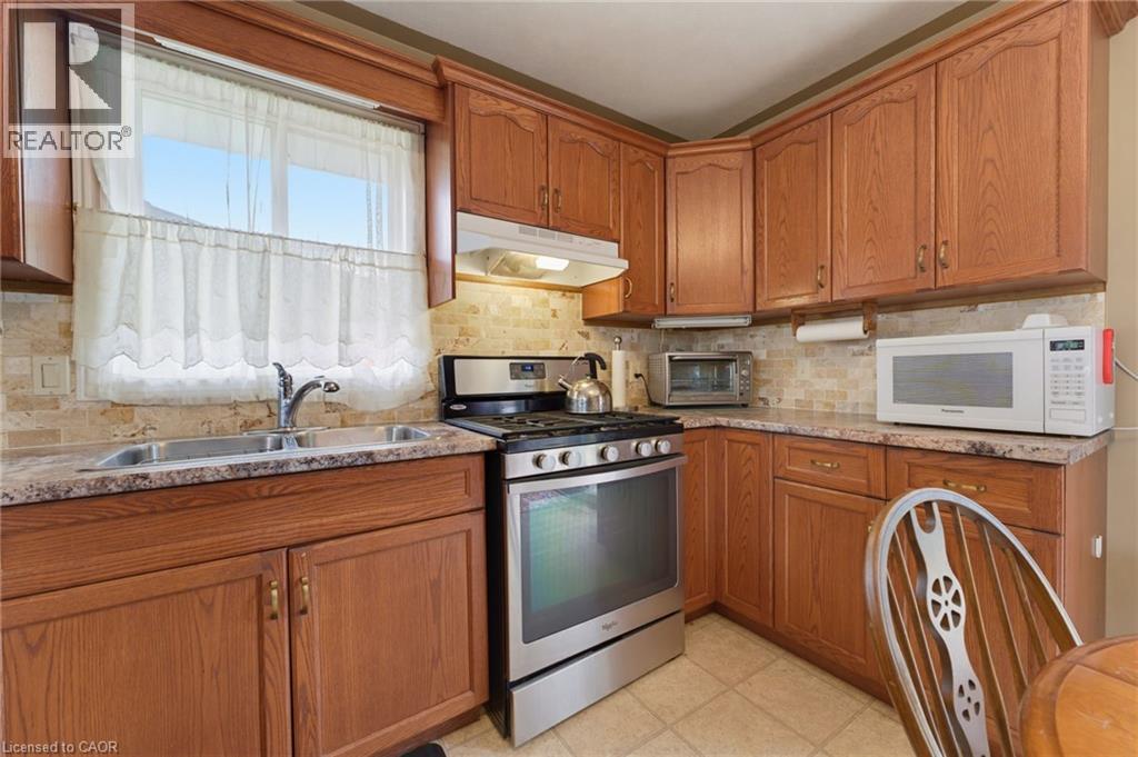 3-bedroom home for sale at 13 PINE RIDGE Crescent, Port Dover ON · photo 10 of 27