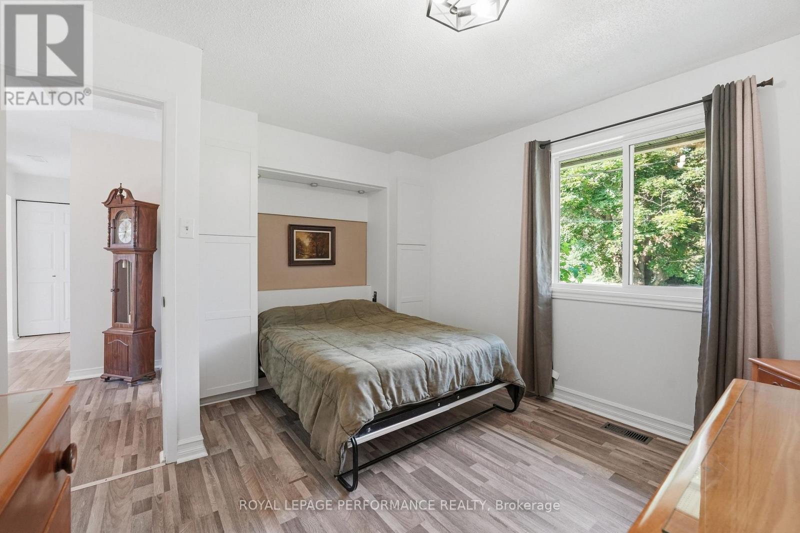 1084 Eadie Road