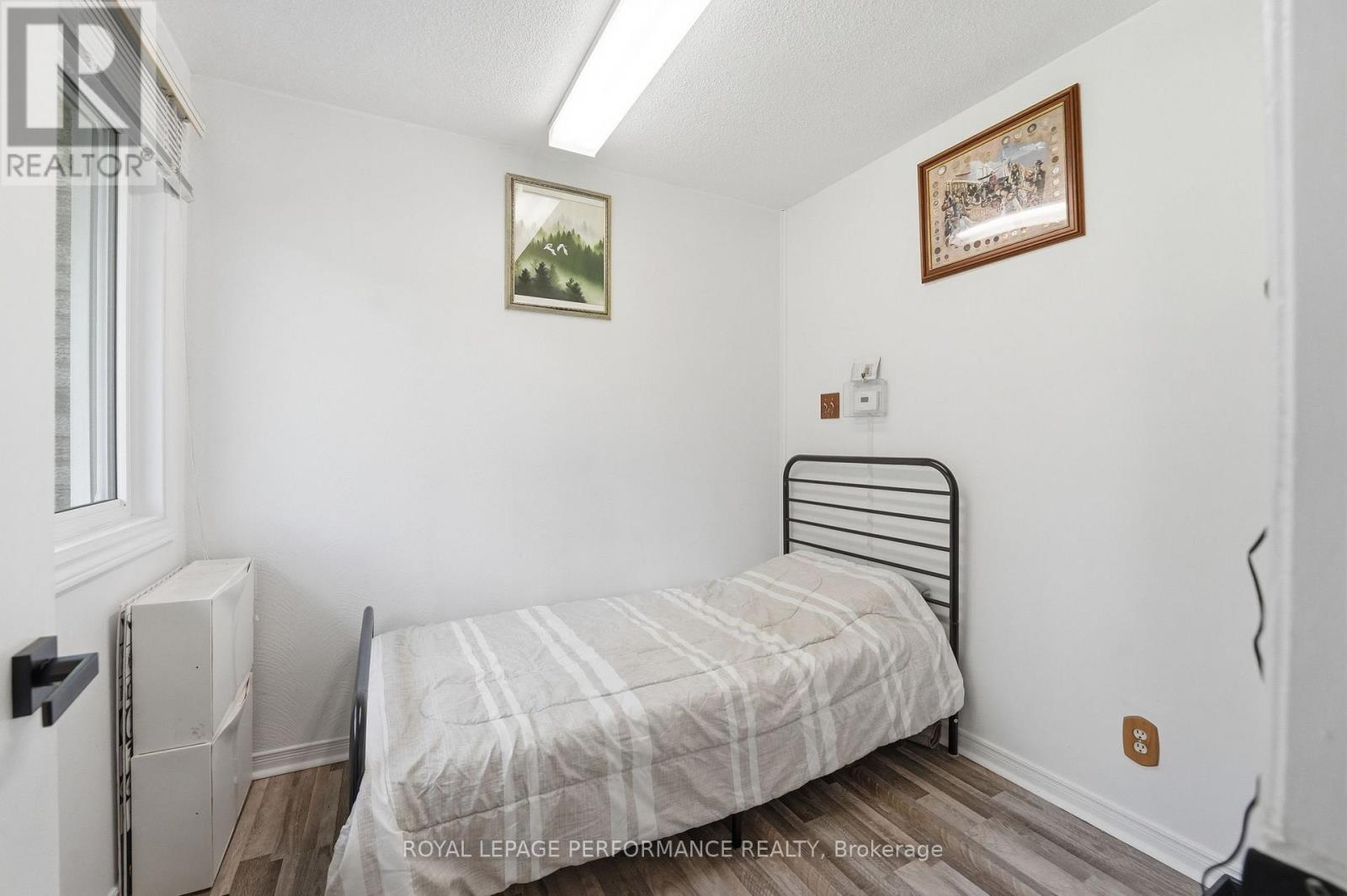 1084 Eadie Road