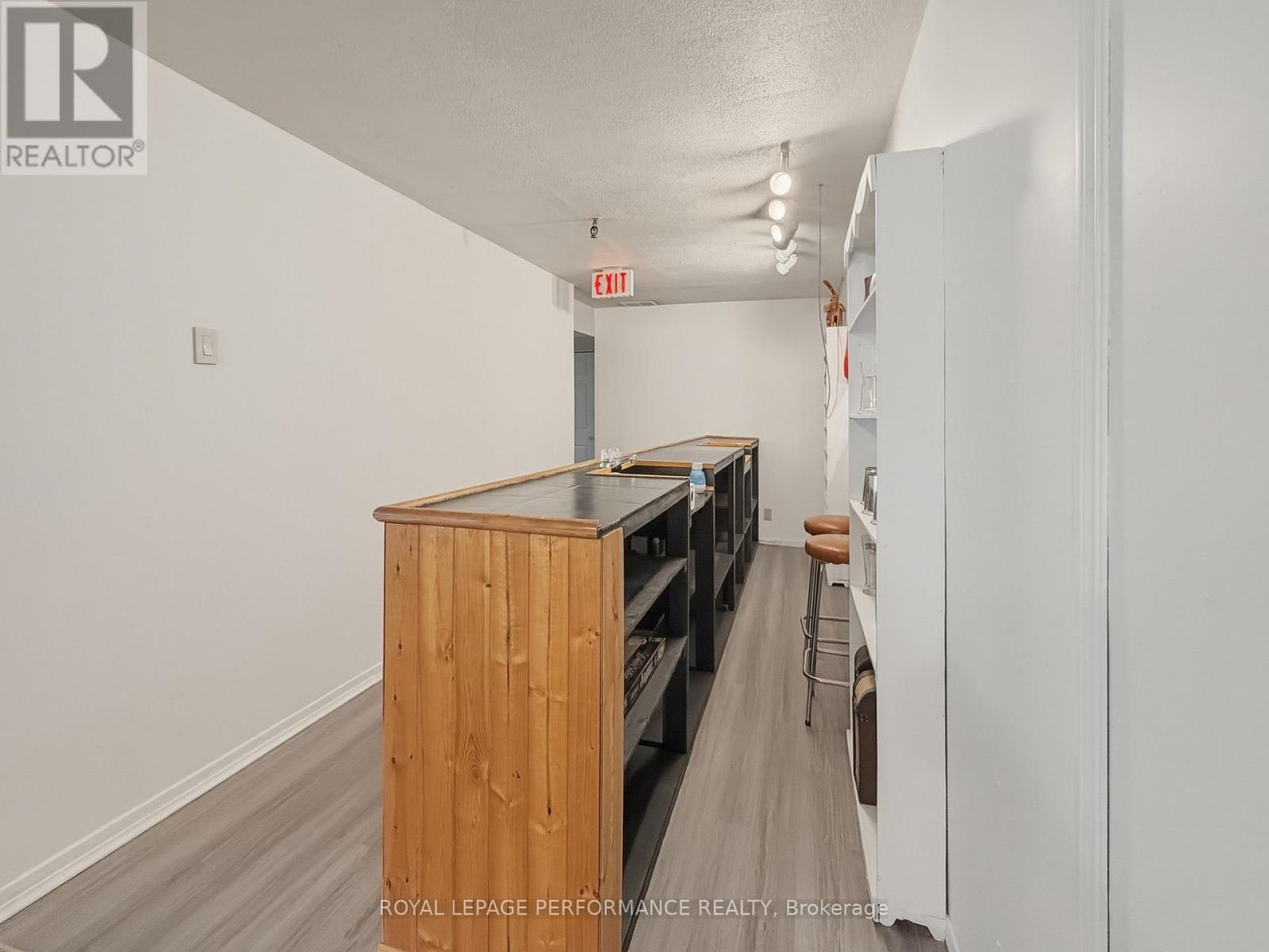 1084 Eadie Road