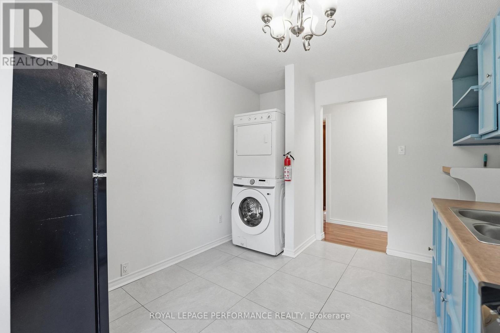 1084 Eadie Road
