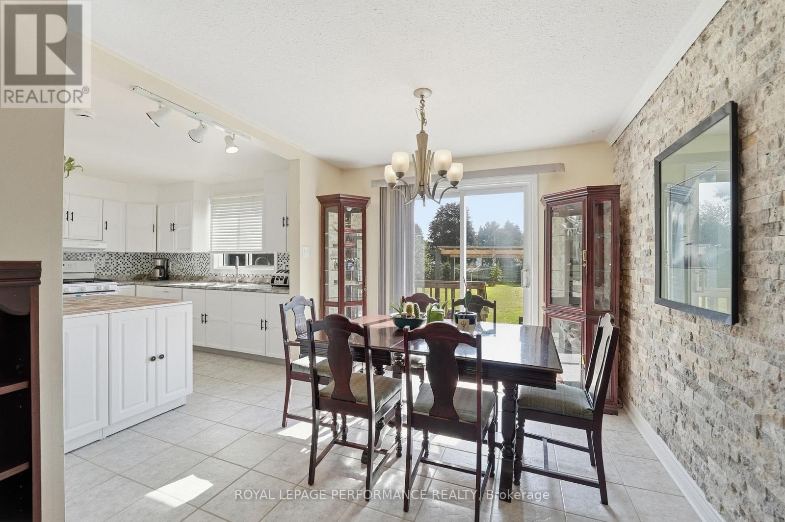 1084 Eadie Road