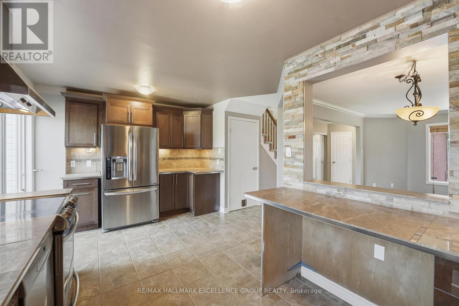 887 NESTING WAY - 19