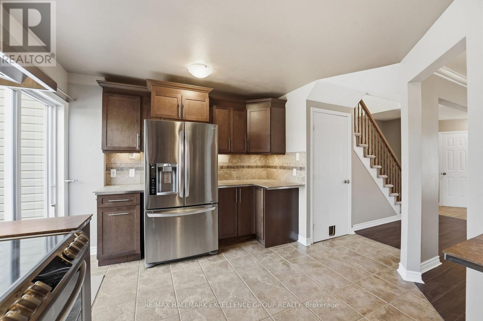 887 NESTING WAY - 20