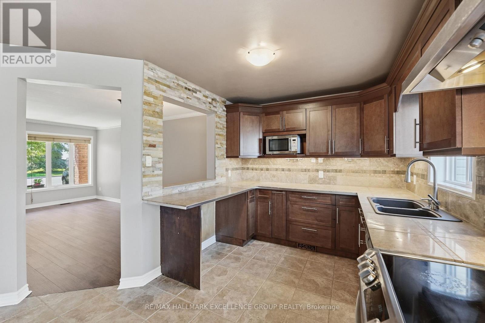 887 NESTING WAY - 21