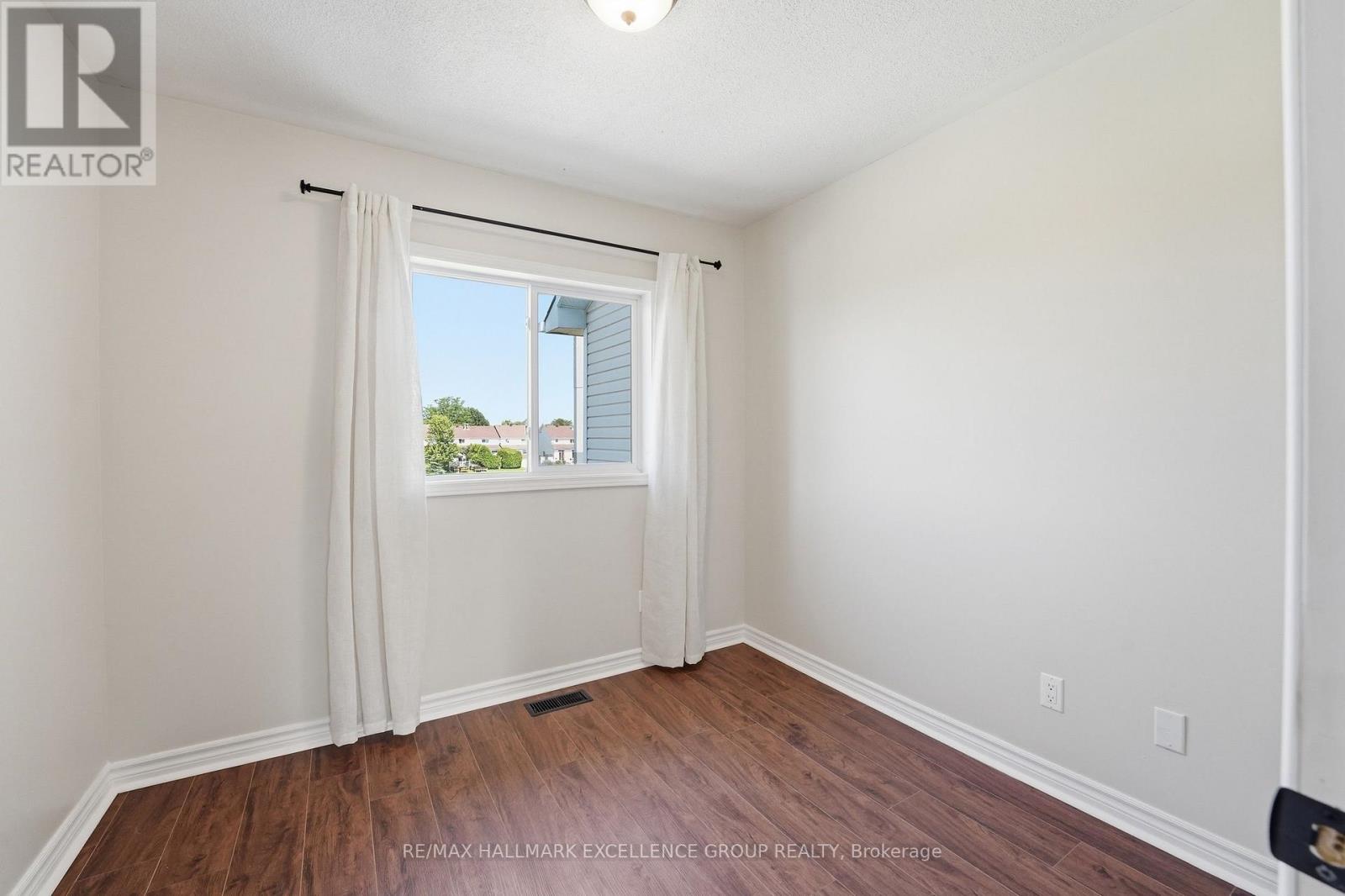 887 NESTING WAY - 31