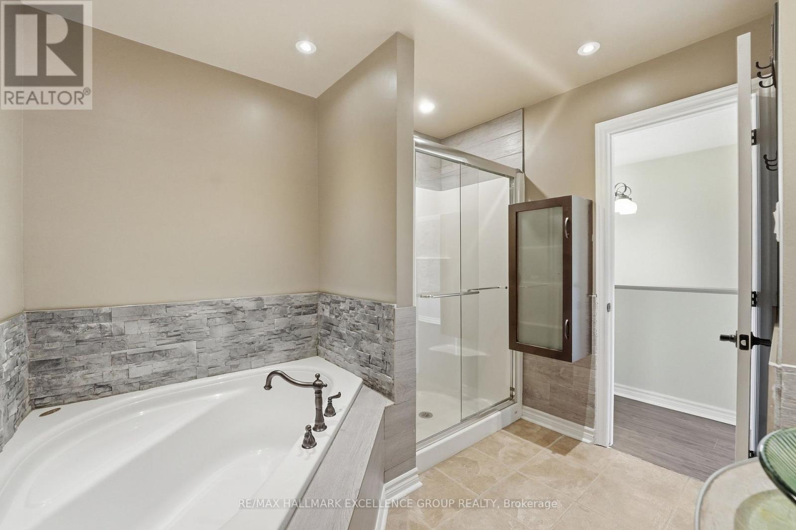 887 NESTING WAY - 34