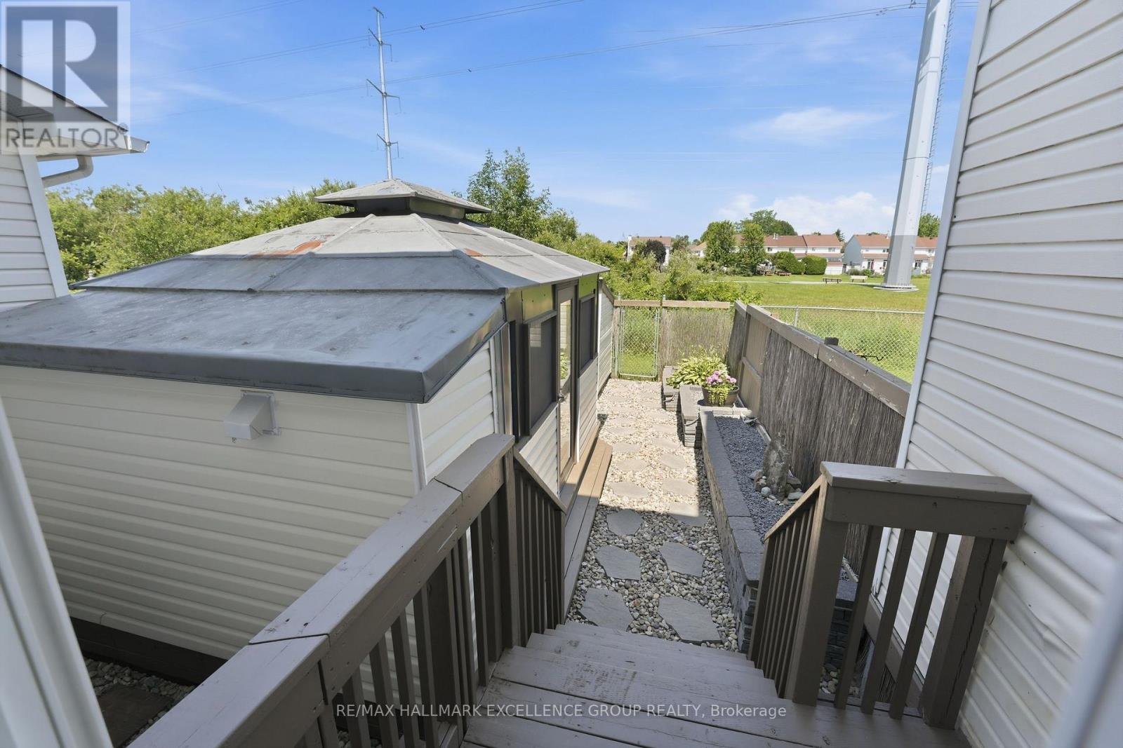 887 NESTING WAY - 40