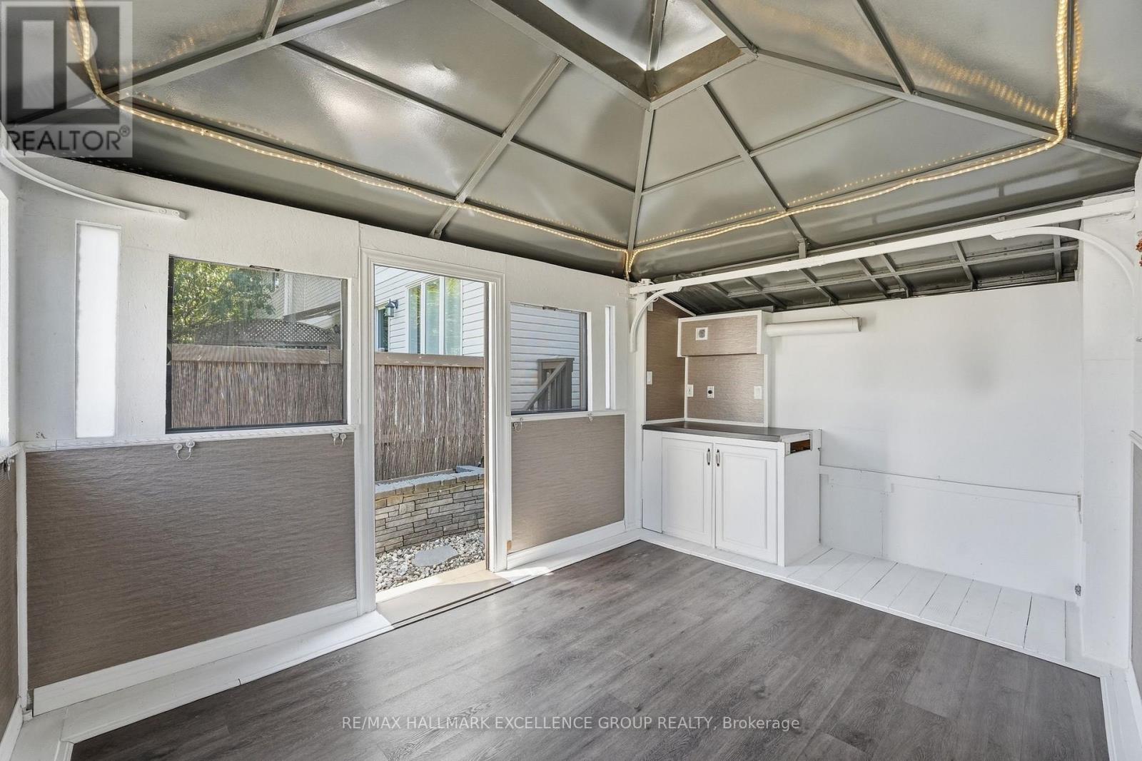 887 NESTING WAY - 43