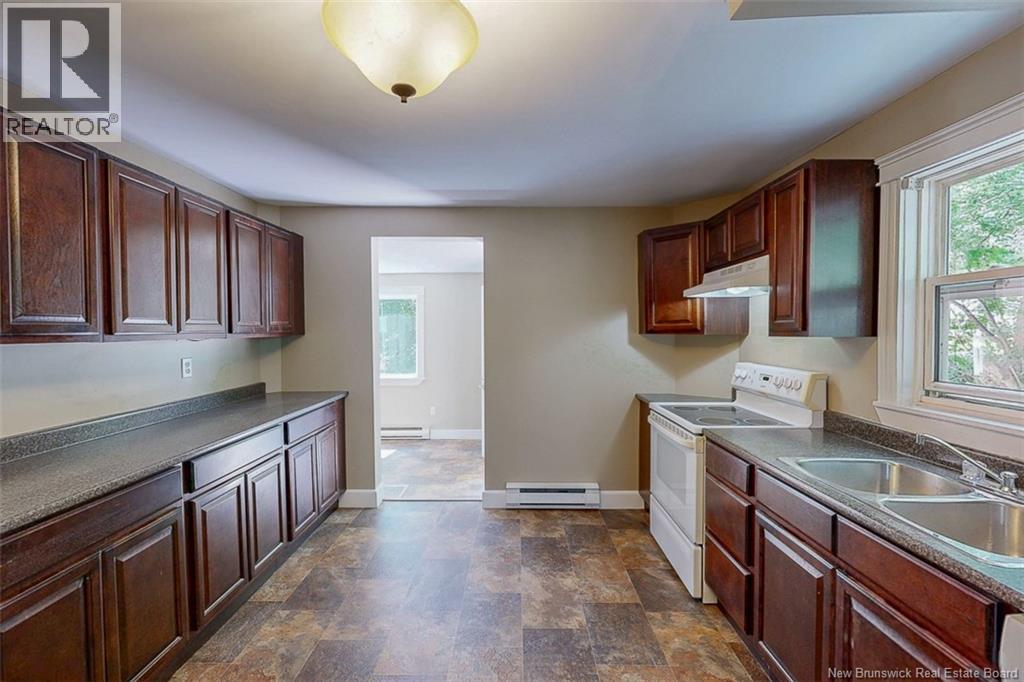 588-592 Smythe Street - Image 3