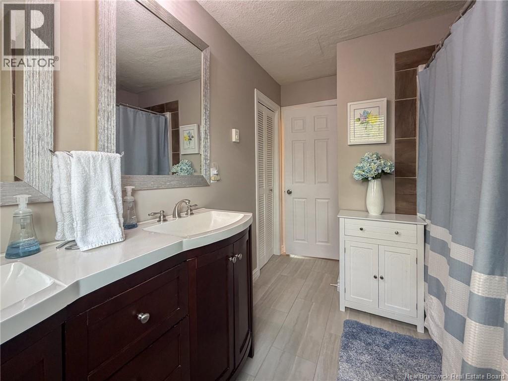 144 Rocky Road - Image 25