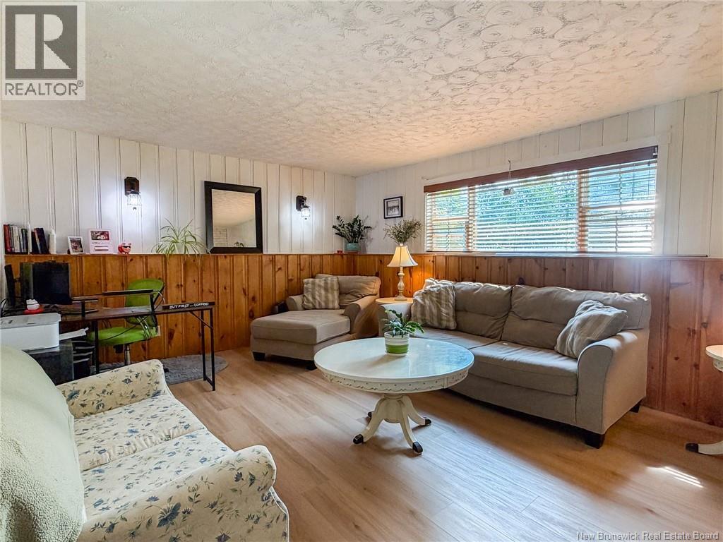 144 Rocky Road - Image 33