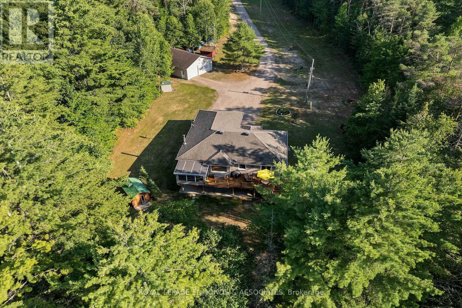 768 AIRPORT ROAD - 3