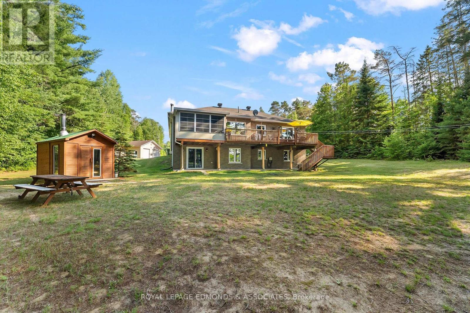 768 AIRPORT ROAD - 34