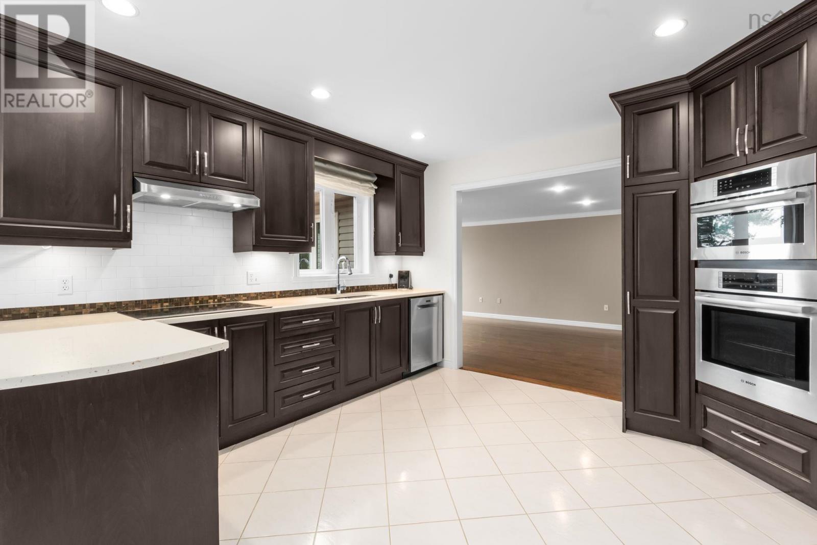 20 Cresthaven Drive - 13