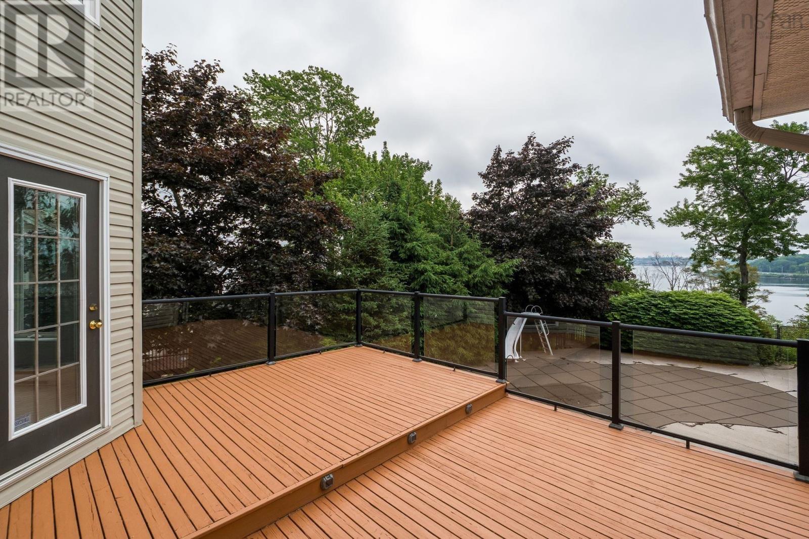 20 Cresthaven Drive - 43