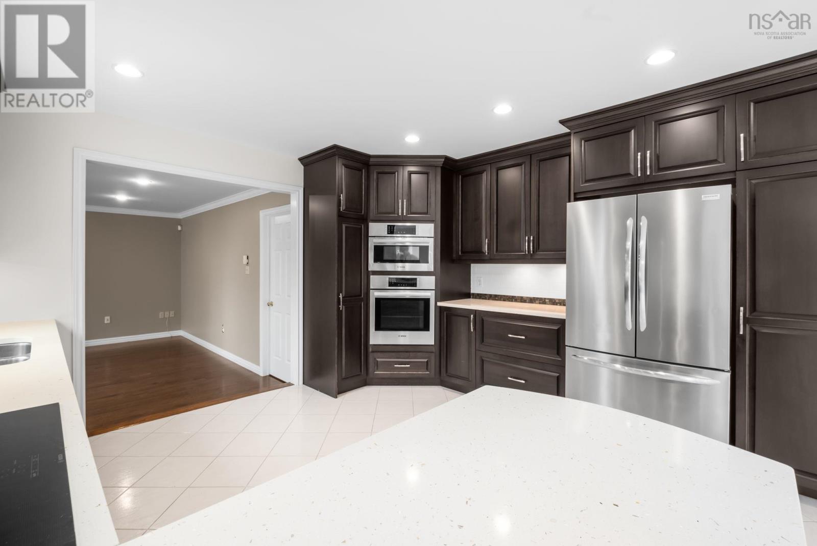 20 Cresthaven Drive - 14