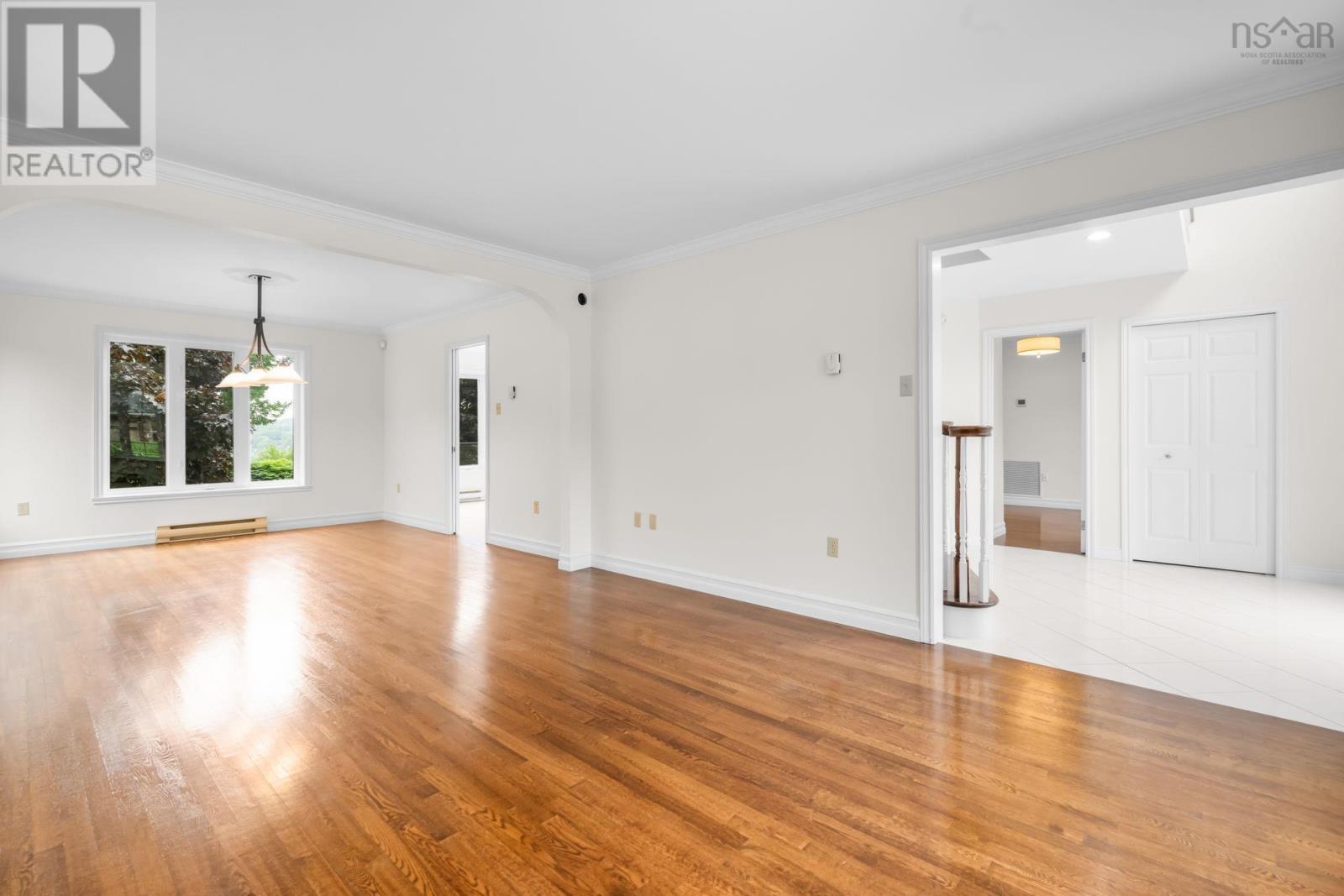 20 Cresthaven Drive - 7