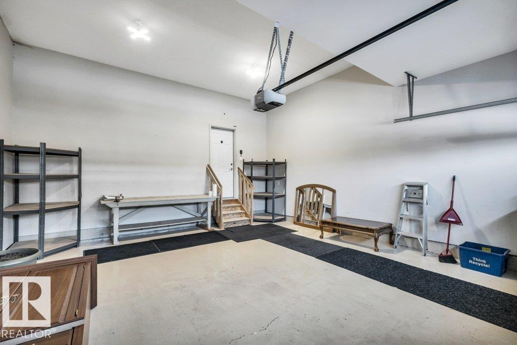 #17 12610 15 AV SW - 38