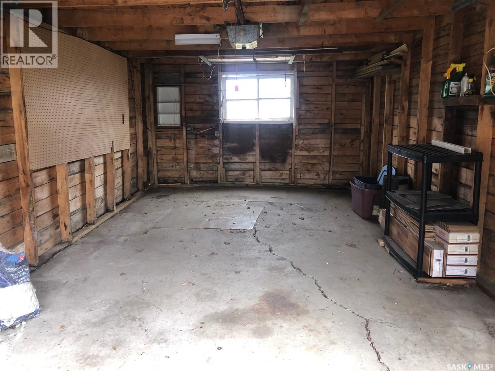 317 Maple AVENUE - 25