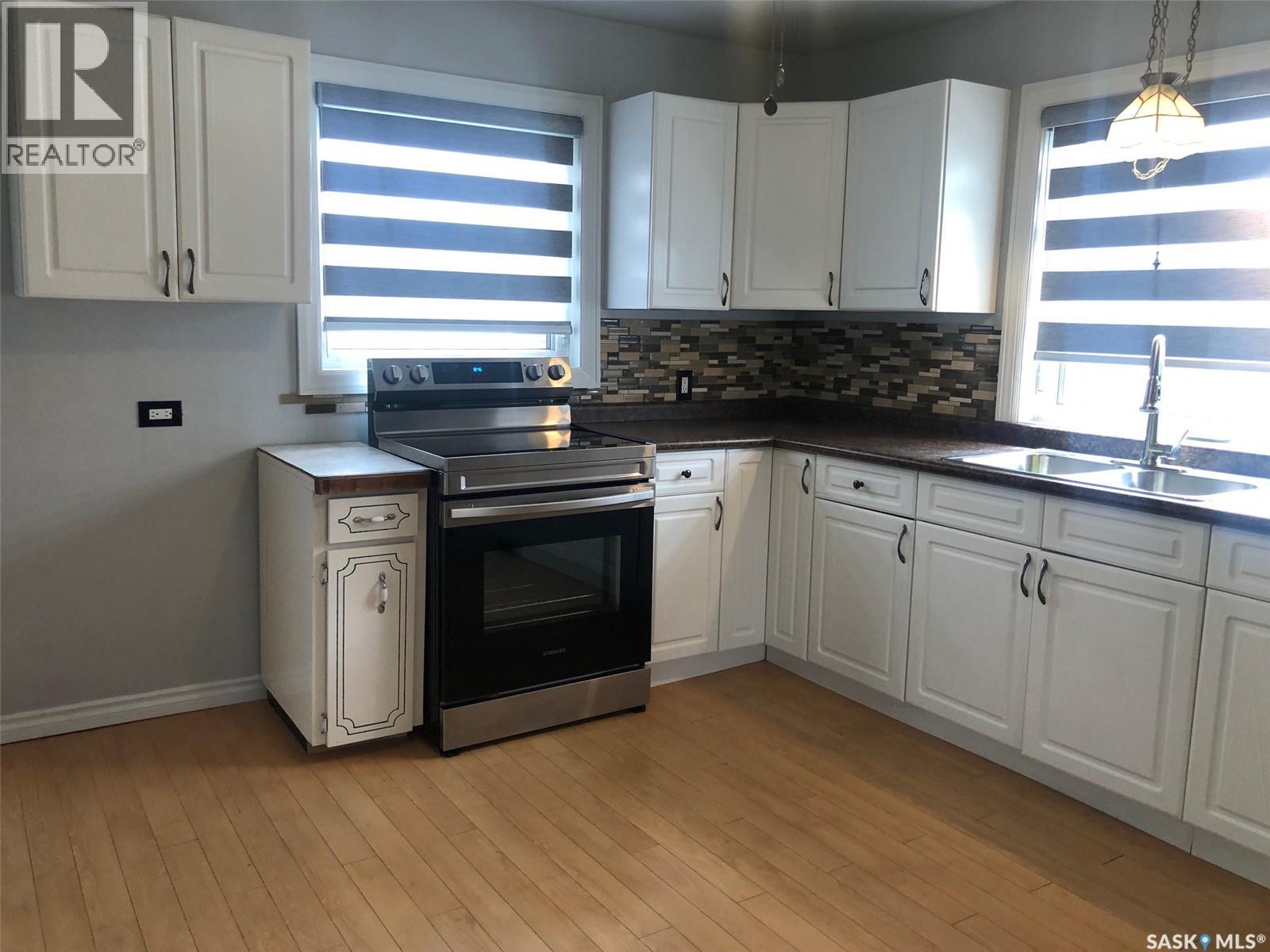 317 Maple AVENUE - 28