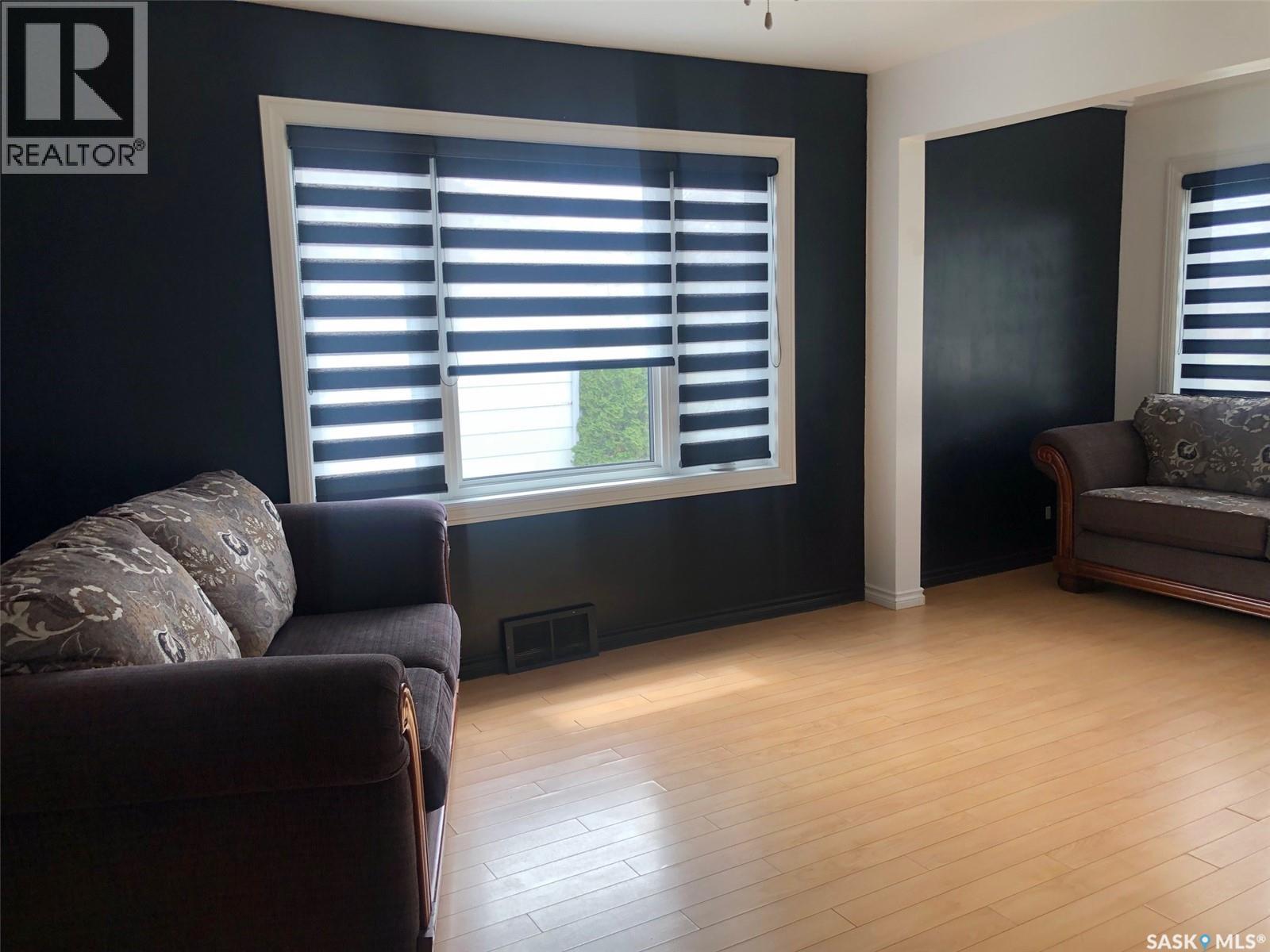 317 Maple AVENUE - 41