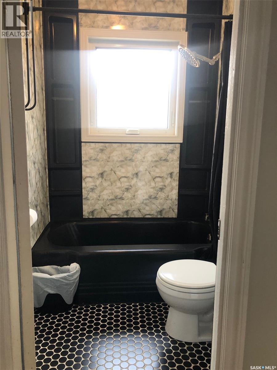 317 Maple AVENUE - 46