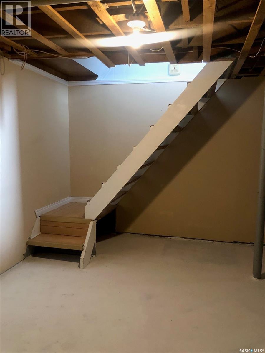 317 Maple AVENUE - 63