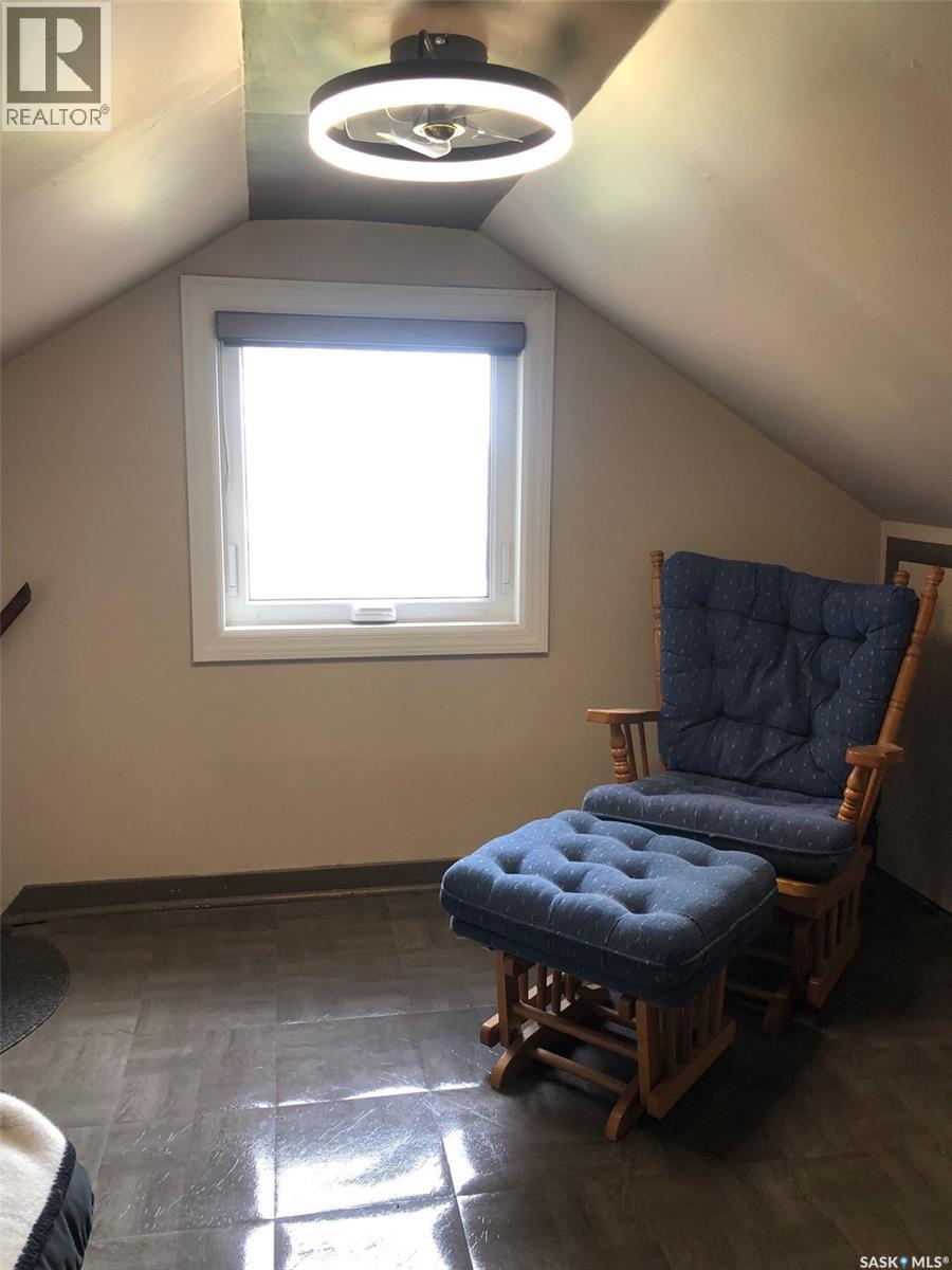 317 Maple AVENUE - 83