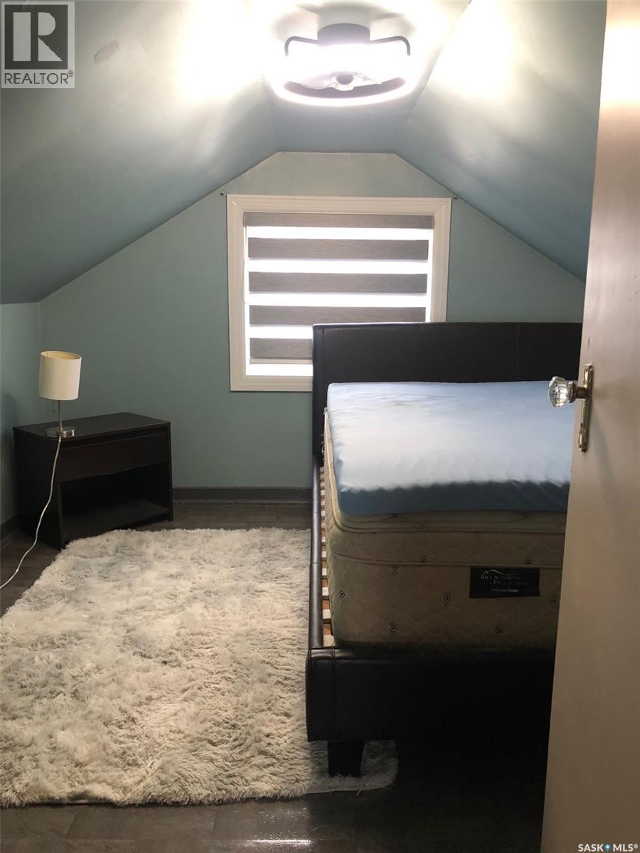 317 Maple AVENUE - 86